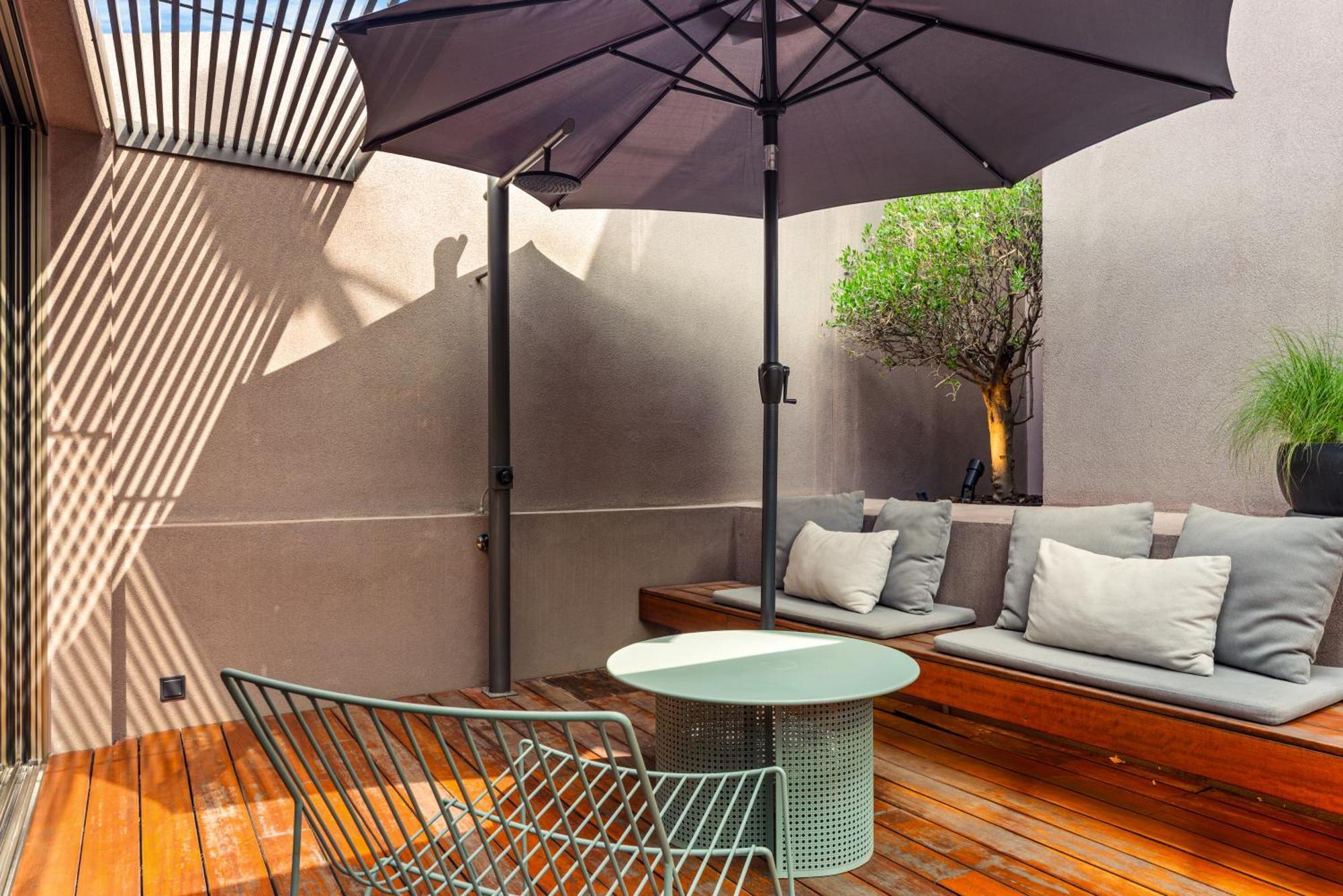 Nikiou Suites Luxury Residence Atina Dış mekan fotoğraf